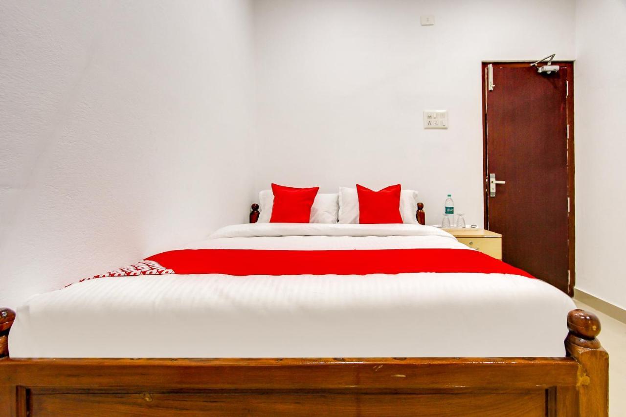Oyo 69625 Mayuraa Residency Hotel Kumbakonam Exterior foto