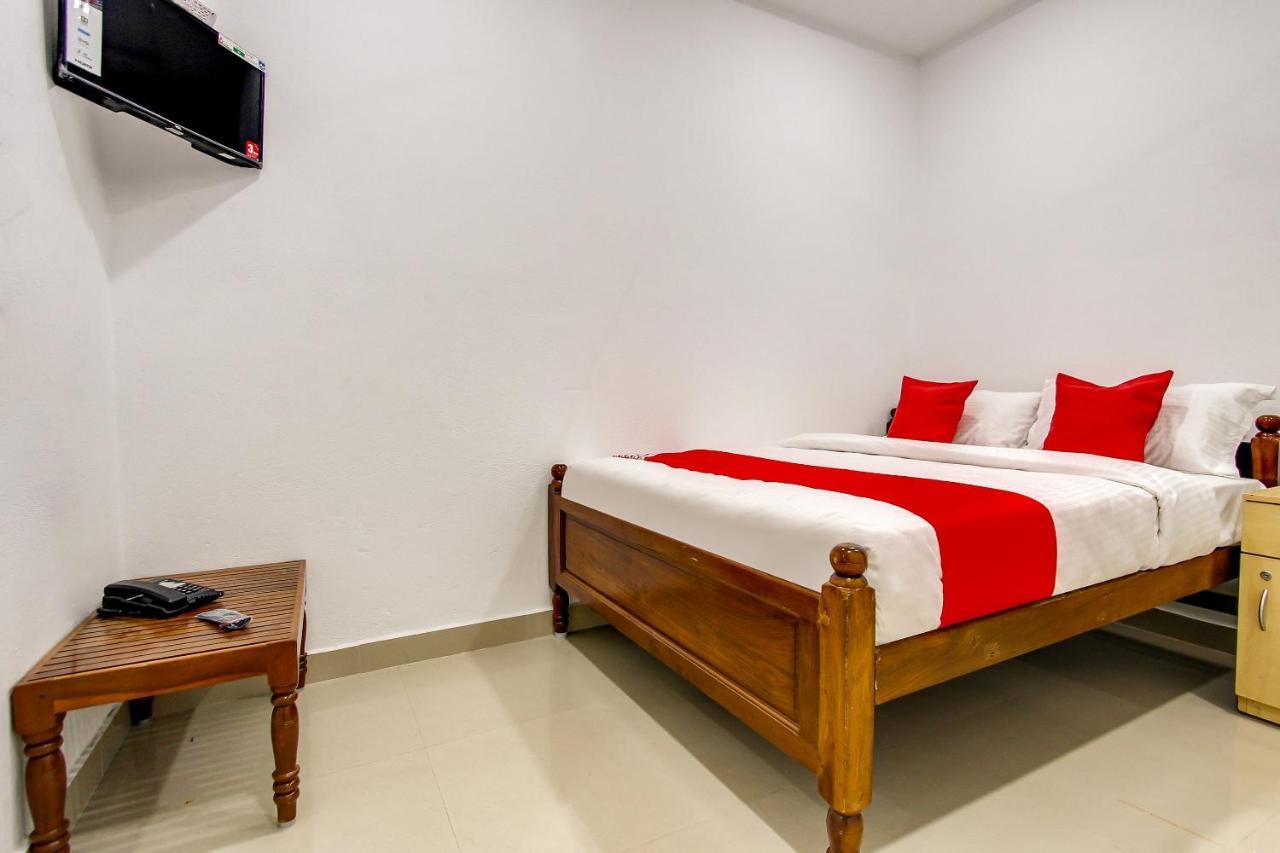 Oyo 69625 Mayuraa Residency Hotel Kumbakonam Exterior foto